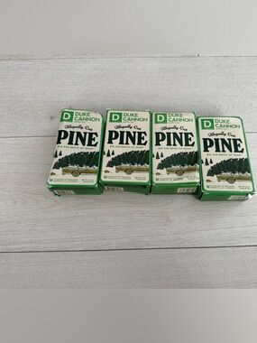 New 4 pack duke cannon Bar Soap- holiday pine scent